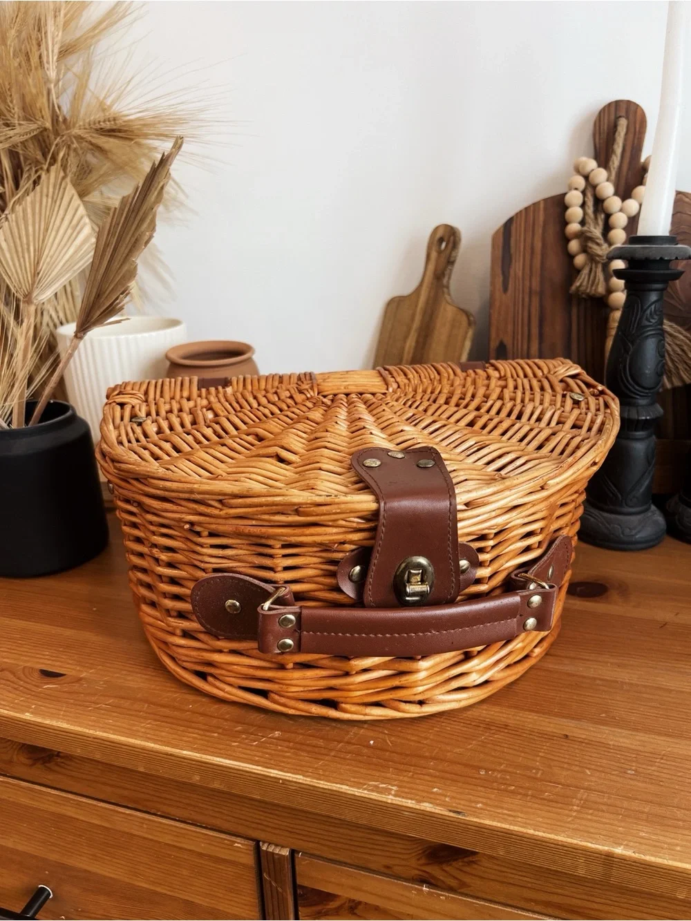 Vintage Woven Rattan Half-Moon Picnic Basket/Handbag with Brown Leather Trim - Picture 2 of 6